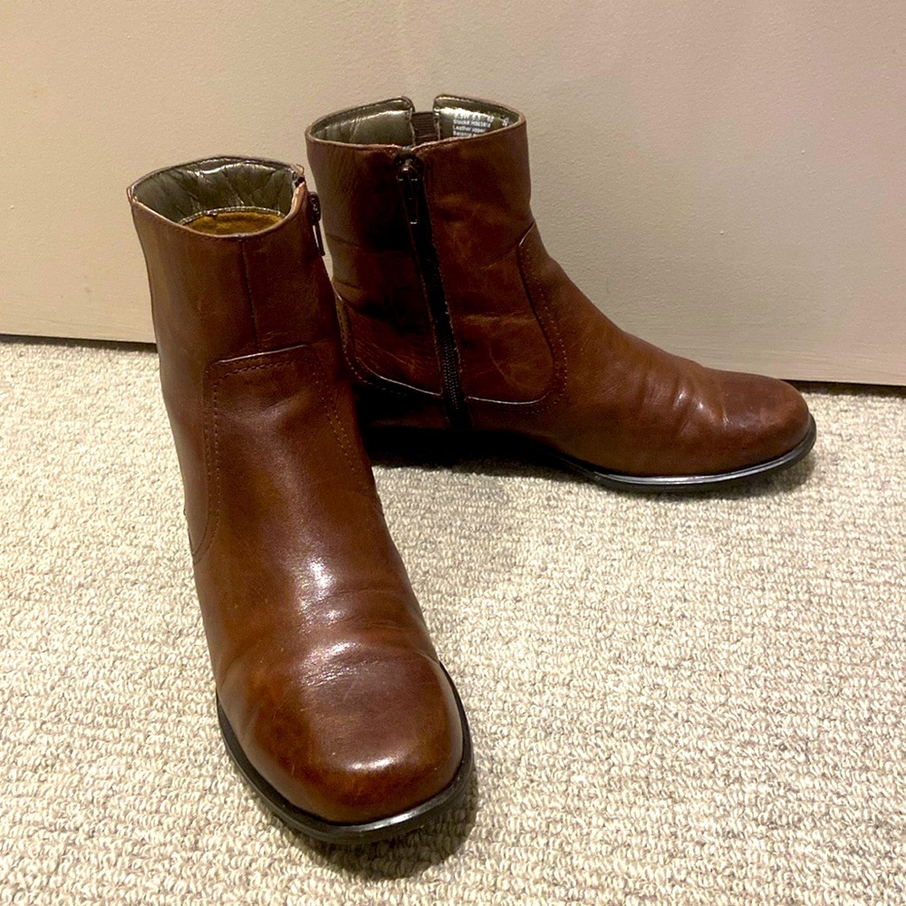 Hush Puppies Brown Leather Ankle Boots, Size 8.5W
